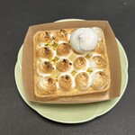 TART SQUARE - レモンタルト(736円)甘酸っぱいレモンジャム。爽やか。夏