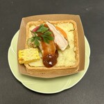 TART SQUARE - ローストチキン(736円)。ホテルの味だなぁ