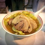 蒙古タンメン中本 - ２０１４年３月１５日、中本連食３日目！味噌タンメン（７５０円）＋麺大盛（６０円）＋野菜大盛（６０円）＋トッピングチャーシュー（２枚で２００円）となります。