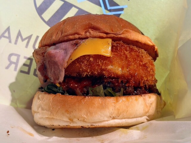 SHIMAUMA BURGER Shiminto Hiroshima Ten photo 2