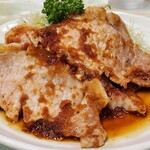 お食事 まるやま - ロースしょうが焼き(近景)