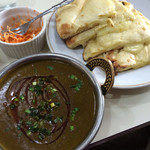 ビニタ - <2014/04>ほうれん草マトンカレー(500円)、チーズナン(400円)