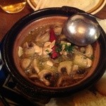 ラ・マンチャ - マッシュループのアヒージョは絶妙です。