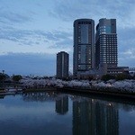 帝国ホテル　大阪（右の建物）