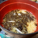 こだわりの廻転寿司 金沢まいもん寿司 たまプラーザ店 - お味噌汁　この海藻なんて名前だっけ？