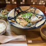 中華菜房 そらまめ - 鯛（?!）兜の海鮮醤油蒸しランチ　1300円ほど