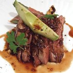 レ・スリジェ - マグレ鴨胸肉のロースト　赤ワインソース