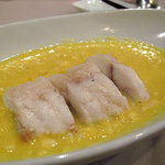 ロンフウフォン - とうもろこしのスープとイトダイ