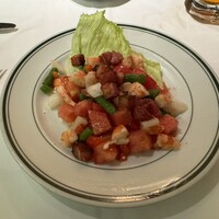 ウルフギャング・ステーキハウス 丸の内店 - サラダ、量が多い！