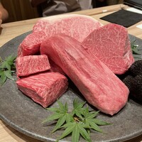 焼肉うしごろ 新宿三丁目店 - 