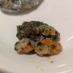 サイゼリヤ - エスカルゴ　6個のうちの1つ