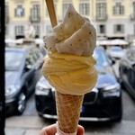 Grom - 料理写真:Limone と Limone di Giada の二段、この Piccollo は 3.00EUR