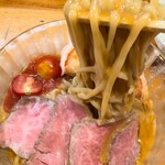 極汁美麺 umami - 麺リフト