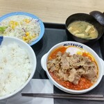 松屋 - 牛肉あいがけうまトマハンバーグ定食①