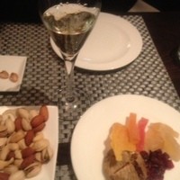 R restaurant & bar - グラスシャンパン＆ドライフルーツ＆ミックスナッツ