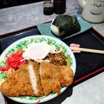 ほびーい喫茶店 - カツ焼きそば、おにぎり