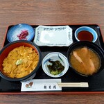お宿 お食事処 鱗晃荘 - 生ウニ丼 4300円