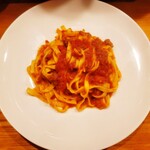コッコラ - 料理写真:コッコラ特製ミートソース（1,200円） 生パスタ（+100円）