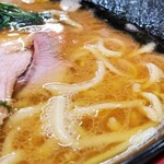 ラーメン 杉田家 - ラーメン並み(近景)