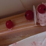 アテスウェイ - ベージュ ブランシュかな