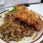 チキンカツとしょうが焼き