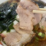 丸川屋 - ちゃんと焼き目のついた焼豚が3枚、うまい