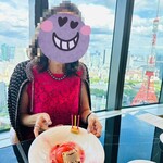 Hills House Dining 33 - 白桃のコンポートにお祝いメッセージプレートを添えて