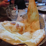 チャミヤラキッチン - ナン