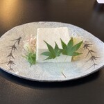 笹乃雪 - 冷奴は絹豆腐．やさしく甘い．