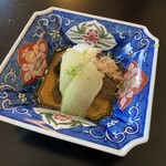 笹乃雪 - 季節のお料理はさっぱりなすと冬瓜．おだしが効いていました．