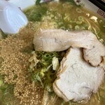 江ちゃんラーメン - ゴマを中心にパシャリ