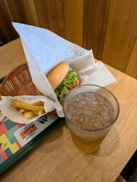 モスバーガー 鶴岡店 - 鶴岡（ハンバーガー）の写真