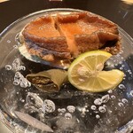 紅梅本楼 - ．蝦夷鮑の香料煮の冷製