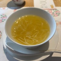全聚徳 新宿店 - フカヒレの濃厚スープ