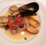 トラットリアビコローレヨコハマ - 黒ムツ　アサリ　ムール貝　オリーブ　ドライトマト　ケッパーの煮込み　漁師風マリナーラ