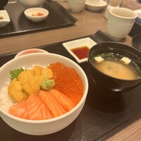 函館うに むらかみ 日本生命札幌ビル店 - 