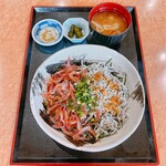 シーサイドスパ マリーナ展望レストラン - ◆生桜えび・釜揚げしらす丼 ¥1,600
                                ◆ご飯大盛り ¥110