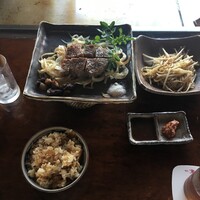 横浜瀬里奈 ステーキドーム - 