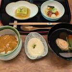 無碍山房 サロン・ド・ムゲ - 大変に手の込んだ内容であります！ ( 一番左側が時雨飯 )