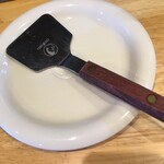 てっぱん家こたろう - オタフクさんのヘラと小皿でしたが