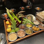 SAMRUB SAMRUB THAI - 