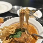 SAMRUB SAMRUB THAI - ⑭チキンカオソーイ(追加)