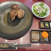 神戸牛ステーキ&カフェ ノーブルウルス 三宮店 - 無限神戸牛ハンバーグ
