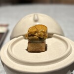 Gaa - ②ミニトーストの上に雲丹・きゅうり・ピクルス