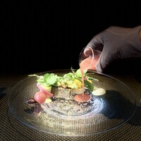 レストラン ラ・フロレゾン・ドゥ・タケウチ - ② 冷前菜【本鮪と夏野菜のニソワーズ  ラフロレゾン風、愛知県産フルーツトマトのソース】