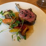 Pleurote - オーストラリア産仔羊　骨付きロース肉のロティ