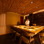 鮨 かぐら - メインカウンター