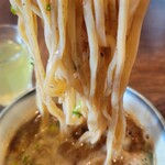 麺や 紡 - つけ汁につけて