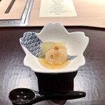 肉懐石 凜然 - 冬瓜とホタテの冷やし餡掛け。