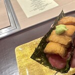 肉懐石 凜然 - 神戸但馬牛とバフン雲丹の手巻き。なんと贅沢な…美味しい！！！！！